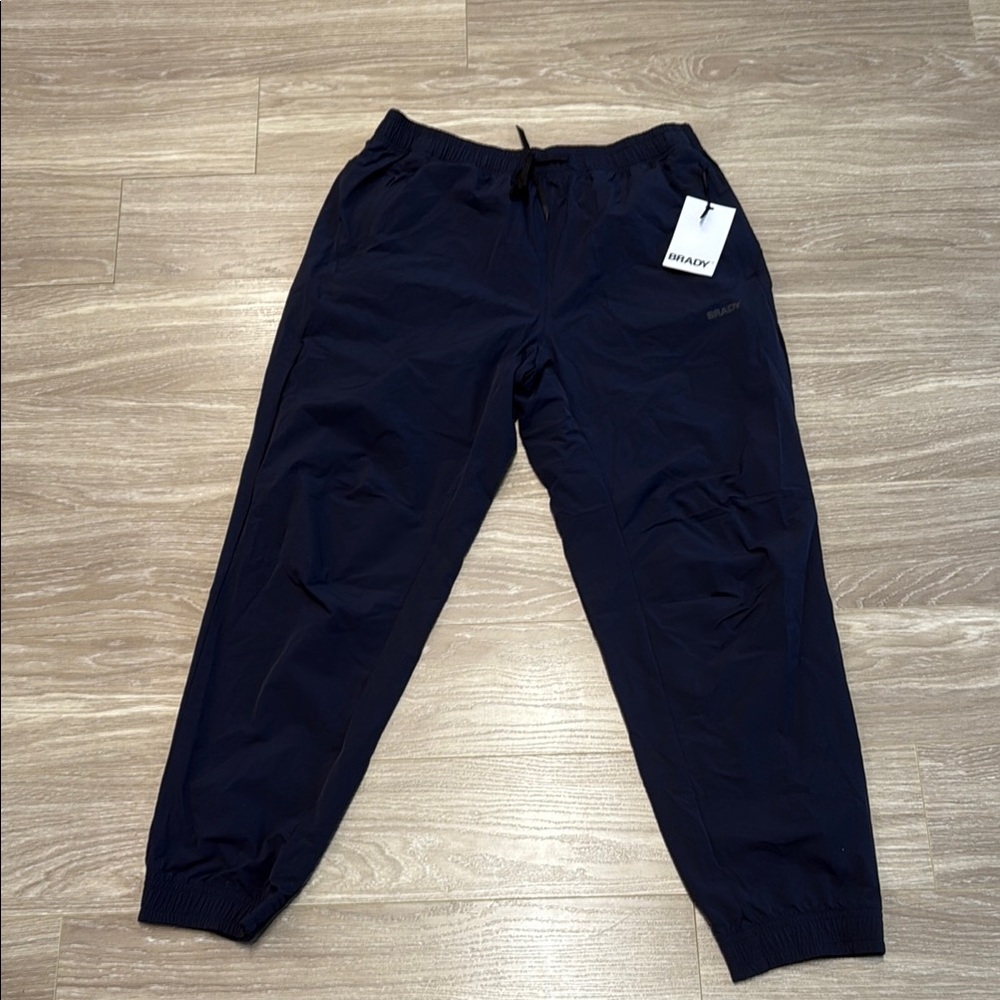 Brady Brand NWT zero weight train Joggers Elastic Waist